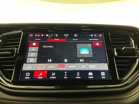 Used 2023 Dodge Durango GT image 27