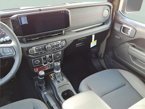 New 2026 Jeep Wrangler Unlimited Rubicon AWD/4WD image 11