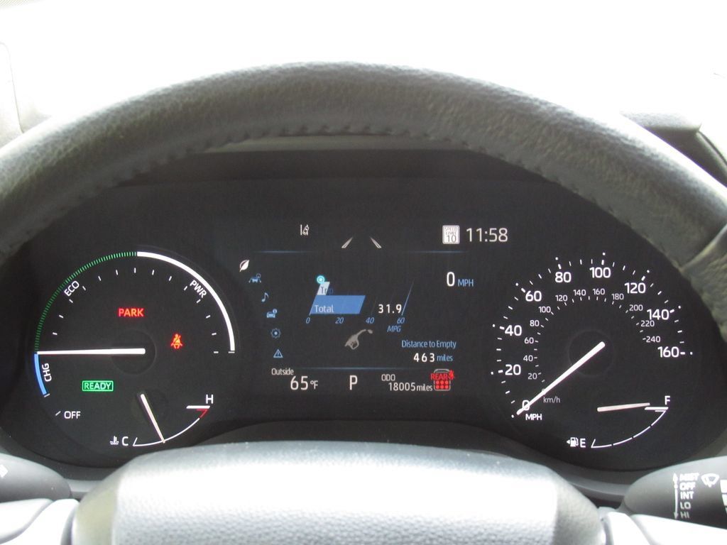 Certified 2025 Toyota Sienna XLE FWD image 26