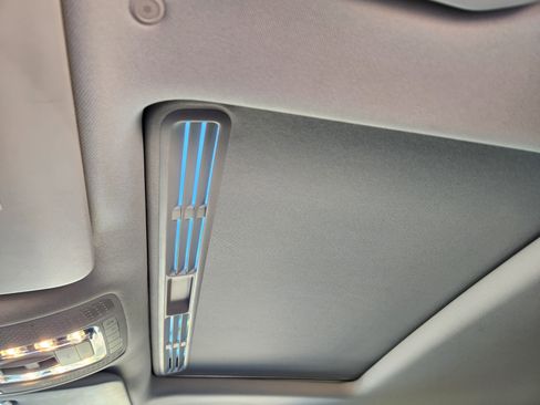 Used 2020 Mercedes-Benz GLE 450 4MATIC image 32