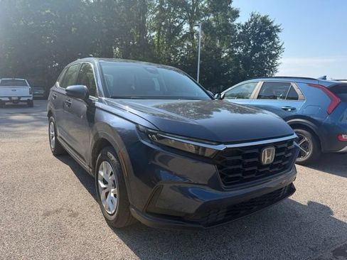 Used 2024 Honda CR-V LX image 2