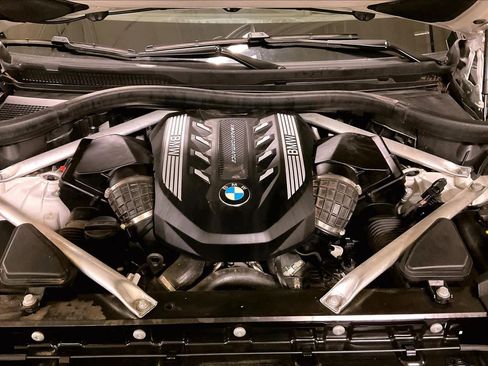 Used 2021 BMW X5 M50i w/ Executive Package image 29