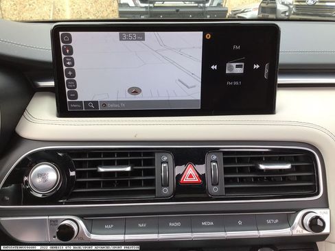 Used 2022 Genesis G70 3.3T RWD image 10