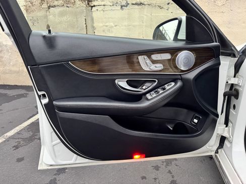 Used 2016 Mercedes-Benz C 300 4MATIC Sedan image 12