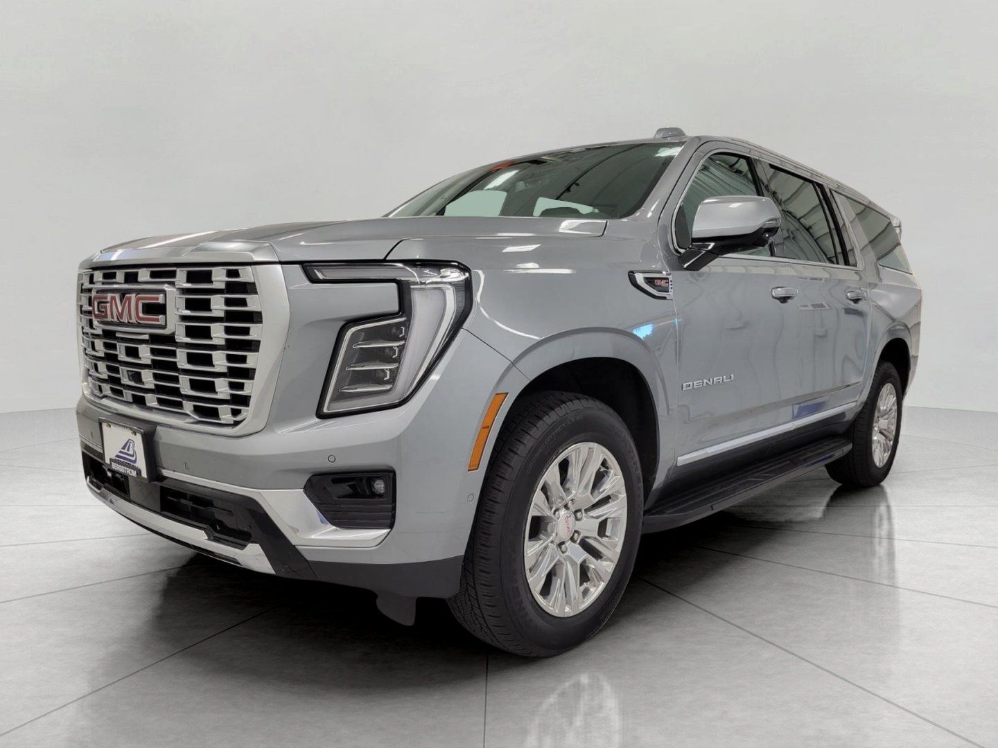Used 2025 GMC Yukon XL Denali AWD/4WD image 12