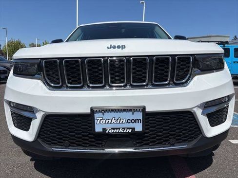 Certified 2023 Jeep Grand Cherokee 4WD 4xe w/ Luxury Tech Group II image 26