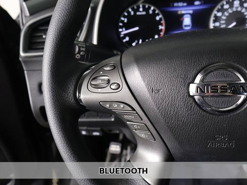 Used 2019 Nissan Murano S image 3