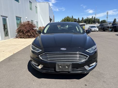 Used 2017 Ford Fusion Titanium FWD image 7