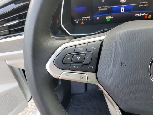 Certified 2024 Volkswagen Jetta SE FWD image 31