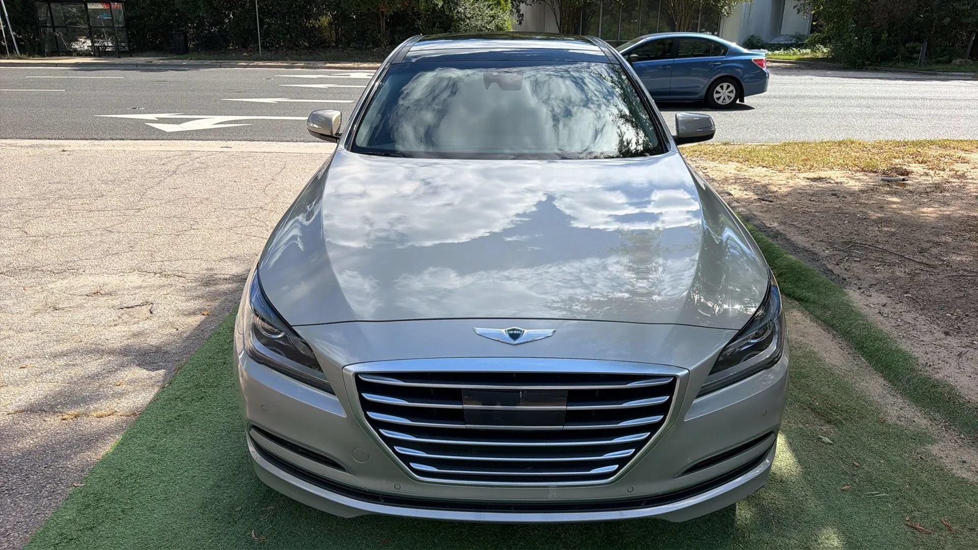 Used 2015 Hyundai Genesis 3.8 w/ Option Group 03 RWD image 2