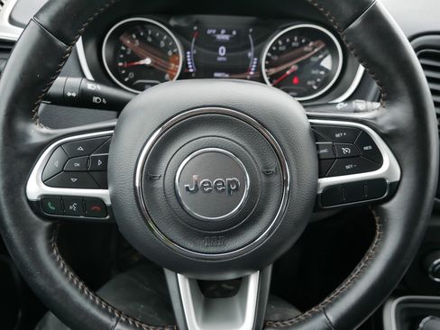 Used 2018 Jeep Compass Latitude w/ Cold Weather Group image 27