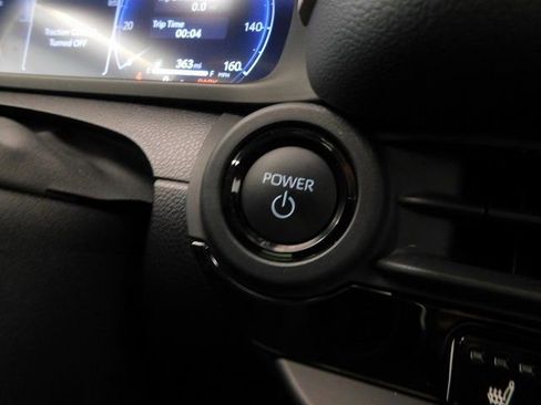 Used 2025 Toyota Crown Platinum image 37