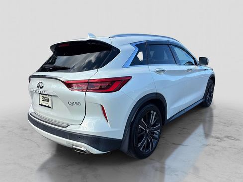 Used 2021 INFINITI QX50 Luxe w/ Appearance Package AWD/4WD image 5