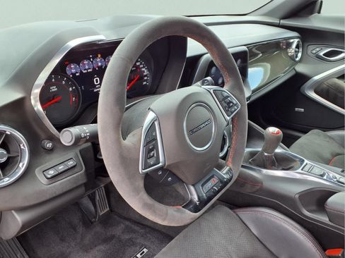 Used 2019 Chevrolet Camaro ZL1 RWD image 11