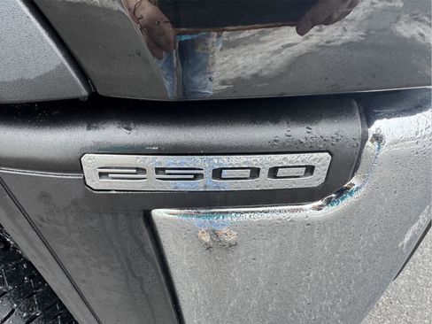 Used 2024 GMC Sierra 2500 SLE w/ SLE Value Package; image 11