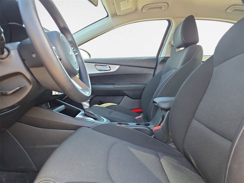 Certified 2023 Kia Forte LXS image 12