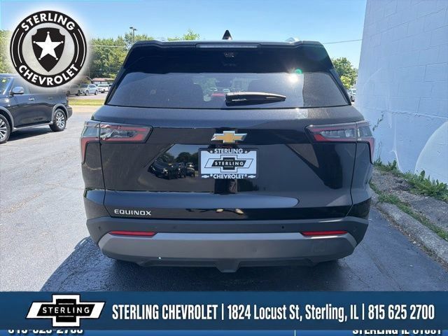 Used 2025 Chevrolet Equinox LT w/ Convenience Package II FWD image 4