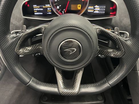 Used 2014 McLaren MP4-12C Spider RWD image 18