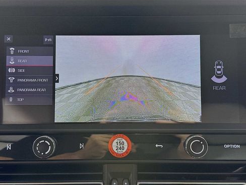 Certified 2025 Porsche Macan S image 20