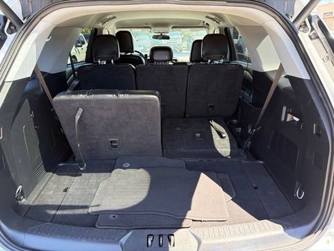 Used 2023 Ford Explorer XLT w/ Equipment Group 202A RWD image 22