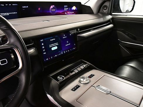 Used 2025 Lincoln Navigator L Reserve AWD/4WD image 22