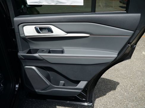 New 2026 Ford Explorer Active AWD/4WD image 27