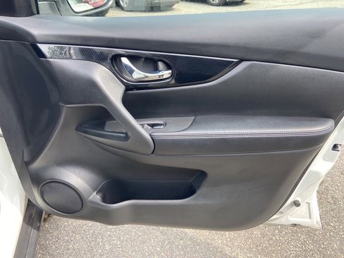 Used 2019 Nissan Rogue SL image 7