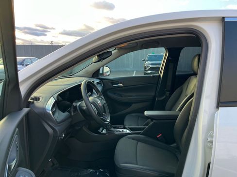 Used 2025 Buick Encore GX Preferred image 34