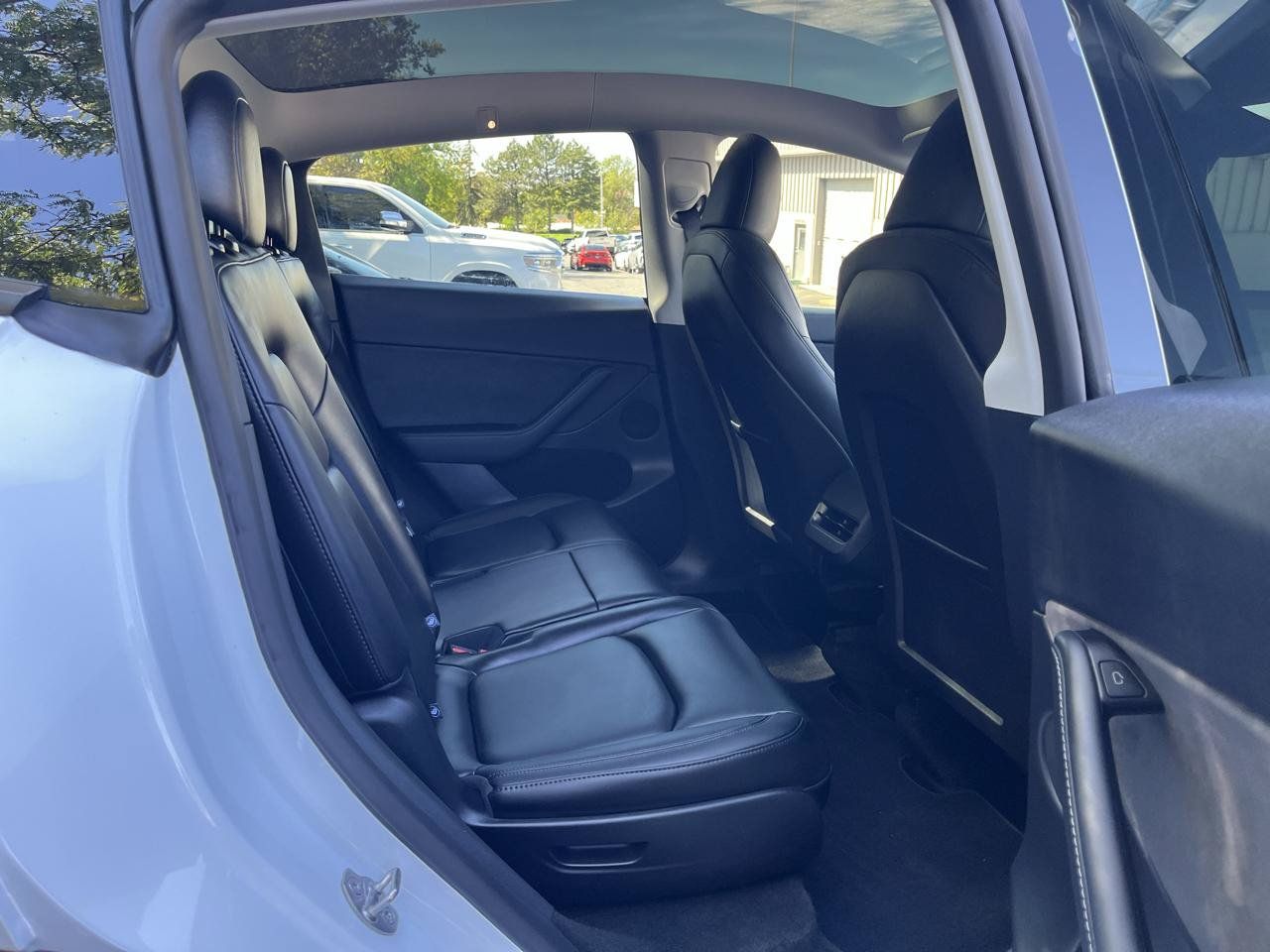 Used 2025 Tesla Model Y Long Range AWD/4WD image 20