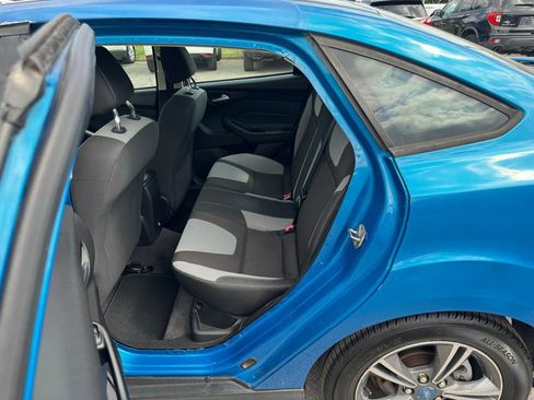 Used 2012 Ford Focus SE FWD image 11