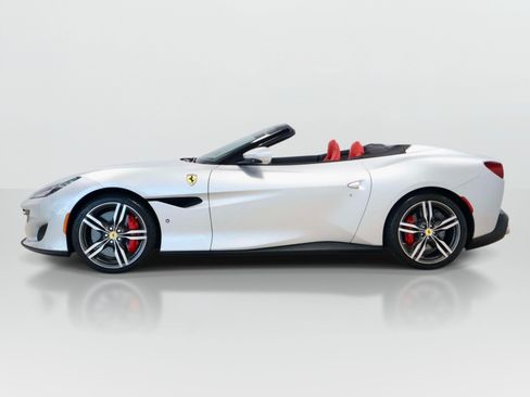 Certified 2019 Ferrari Portofino RWD image 2