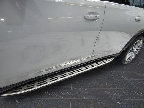 Used 2024 Mercedes-Benz GLS 450 4MATIC image 14