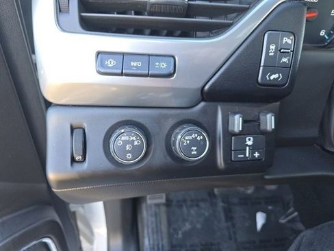 Used 2018 Chevrolet Tahoe Premier image 17