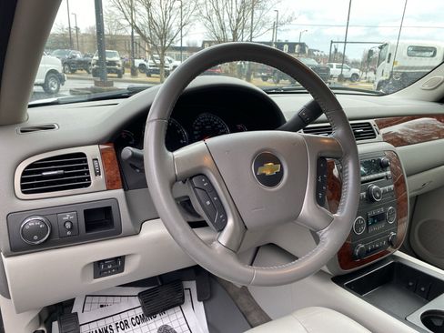 Used 2013 Chevrolet Avalanche LT w/ All-Star Edition image 17