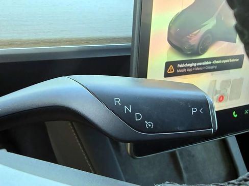 Used 2023 Tesla Model Y Performance AWD/4WD image 25