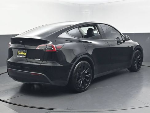 Used 2022 Tesla Model Y Long Range AWD/4WD image 4