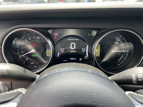 Used 2021 Jeep Wrangler Unlimited Sahara w/ Cold Weather Group AWD/4WD image 37