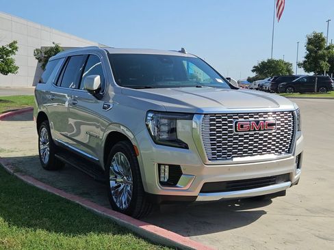 Used 2023 GMC Yukon Denali RWD image 1