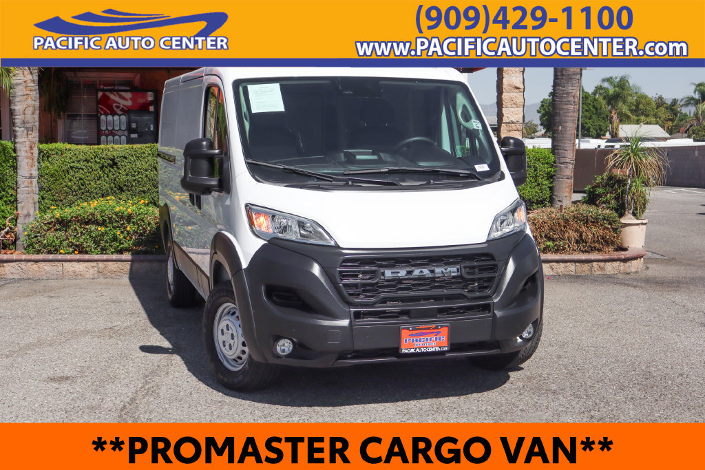 Used 2025 RAM ProMaster 2500 w/ Convenience Group FWD image 1