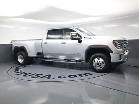 Certified 2021 GMC Sierra 3500 Denali w/ Denali Ultimate Package image 2