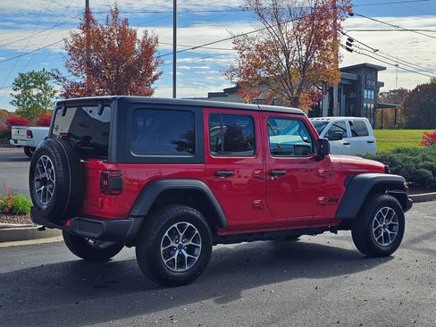 Used 2024 Jeep Wrangler Sport S image 6