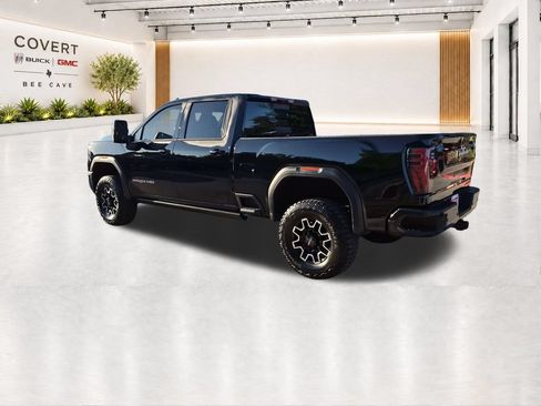 Used 2025 GMC Sierra 2500 AT4X AWD/4WD image 10