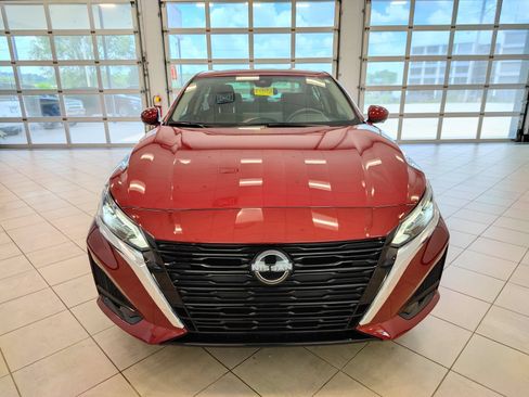 Used 2023 Nissan Altima 2.5 SL FWD image 8