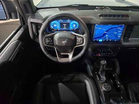 New 2025 Ford Bronco Badlands image 18