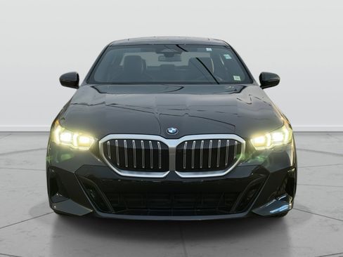 Used 2026 BMW 530i xDrive AWD/4WD image 2