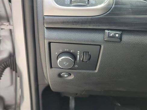 Used 2020 Jeep Grand Cherokee Altitude RWD image 15