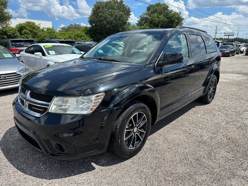 Used 2017 Dodge Journey SXT w/ Comfort/Convenience Group FWD image 3