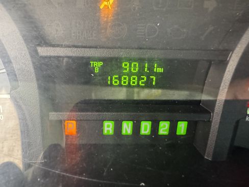 Used 2014 Ford E-250 and Econoline 250 Extended w/ Power Group image 17