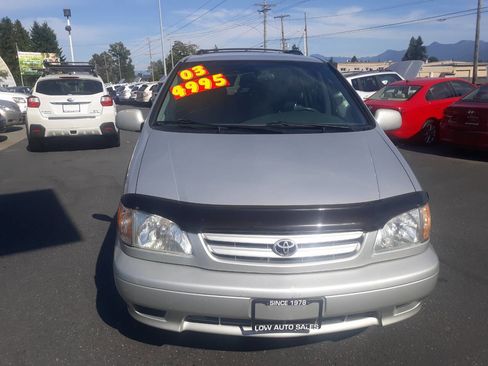 Used 2003 Toyota Sienna LE image 6