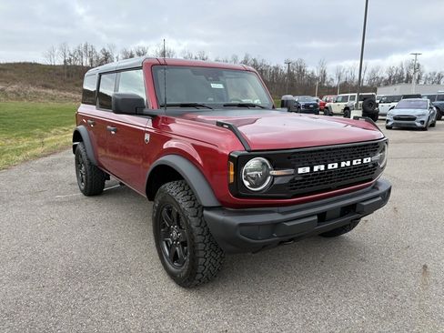 New 2025 Ford Bronco Big Bend w/ Black Appearance Package image 7